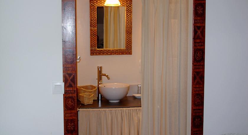 Maison D'Hotes Les 3 Baudets Issor Room photo